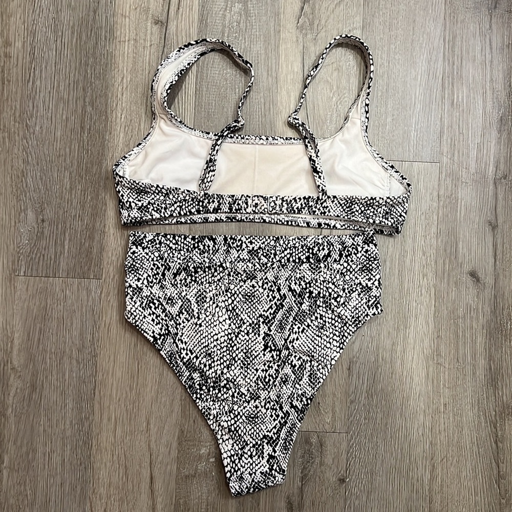 Target Bikini - Picture 2 of 2